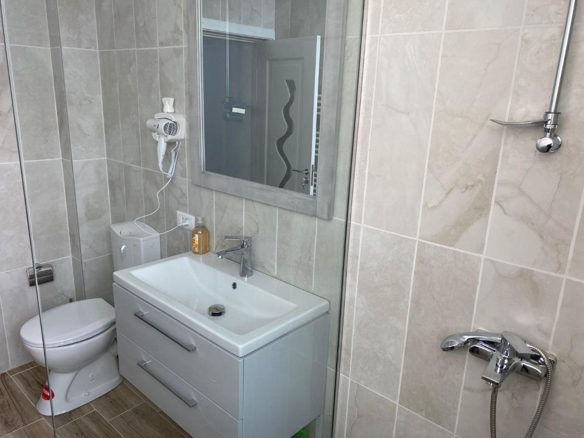 Apartament Lucian Apartman Râmnicu Vâlcea Kültér fotó