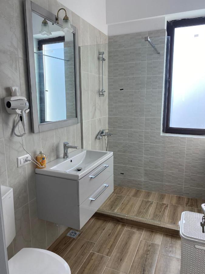 Apartament Lucian Apartman Râmnicu Vâlcea Kültér fotó