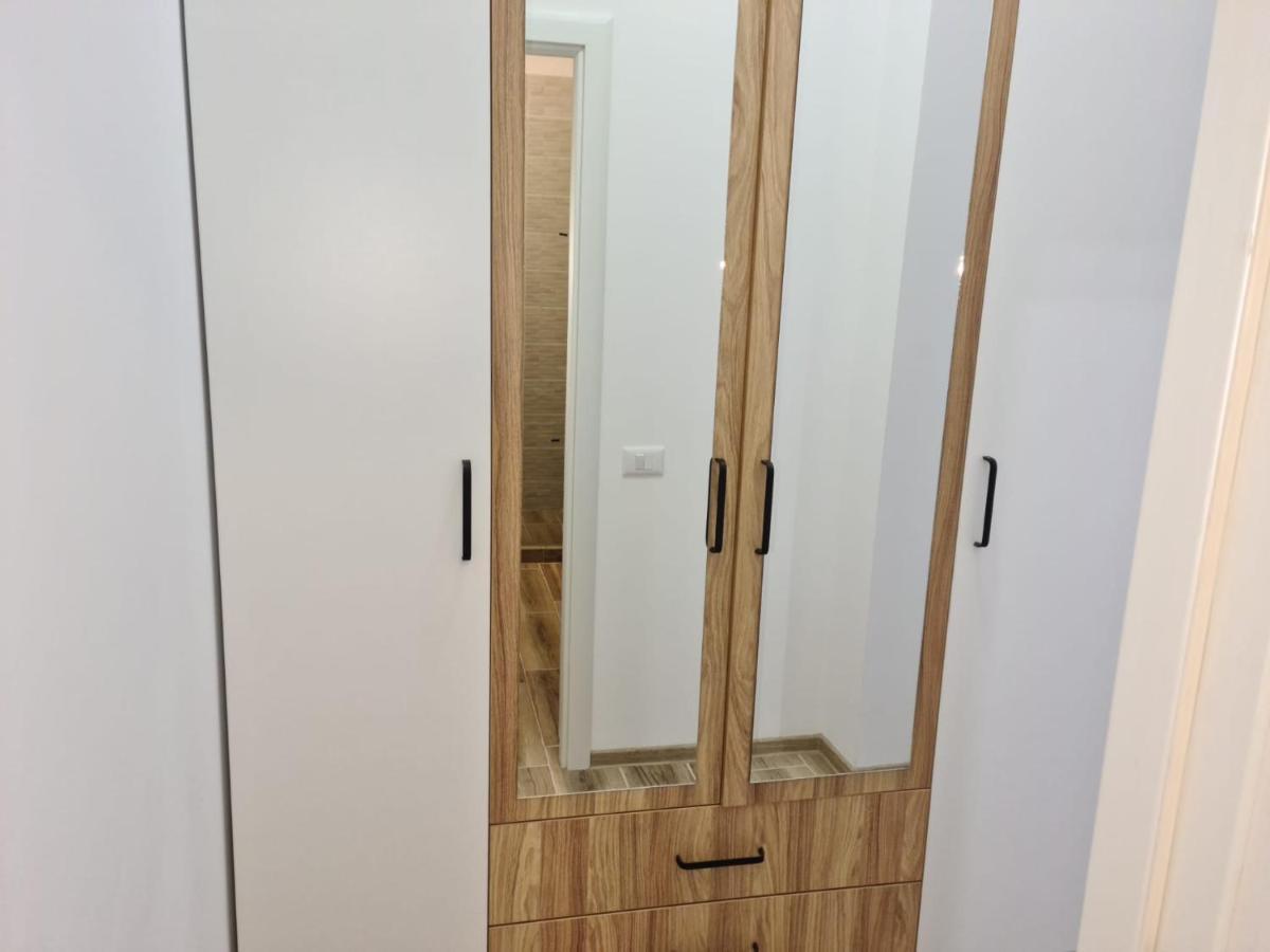 Apartament Lucian Apartman Râmnicu Vâlcea Kültér fotó