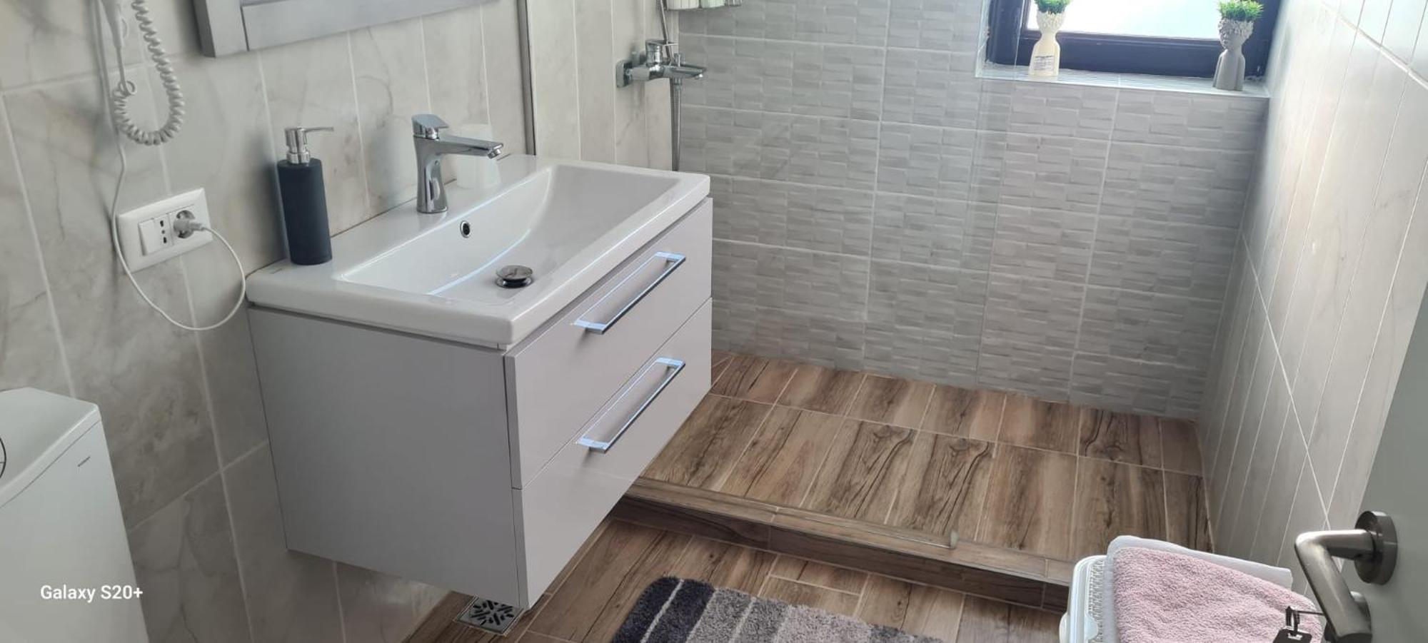 Apartament Lucian Apartman Râmnicu Vâlcea Kültér fotó